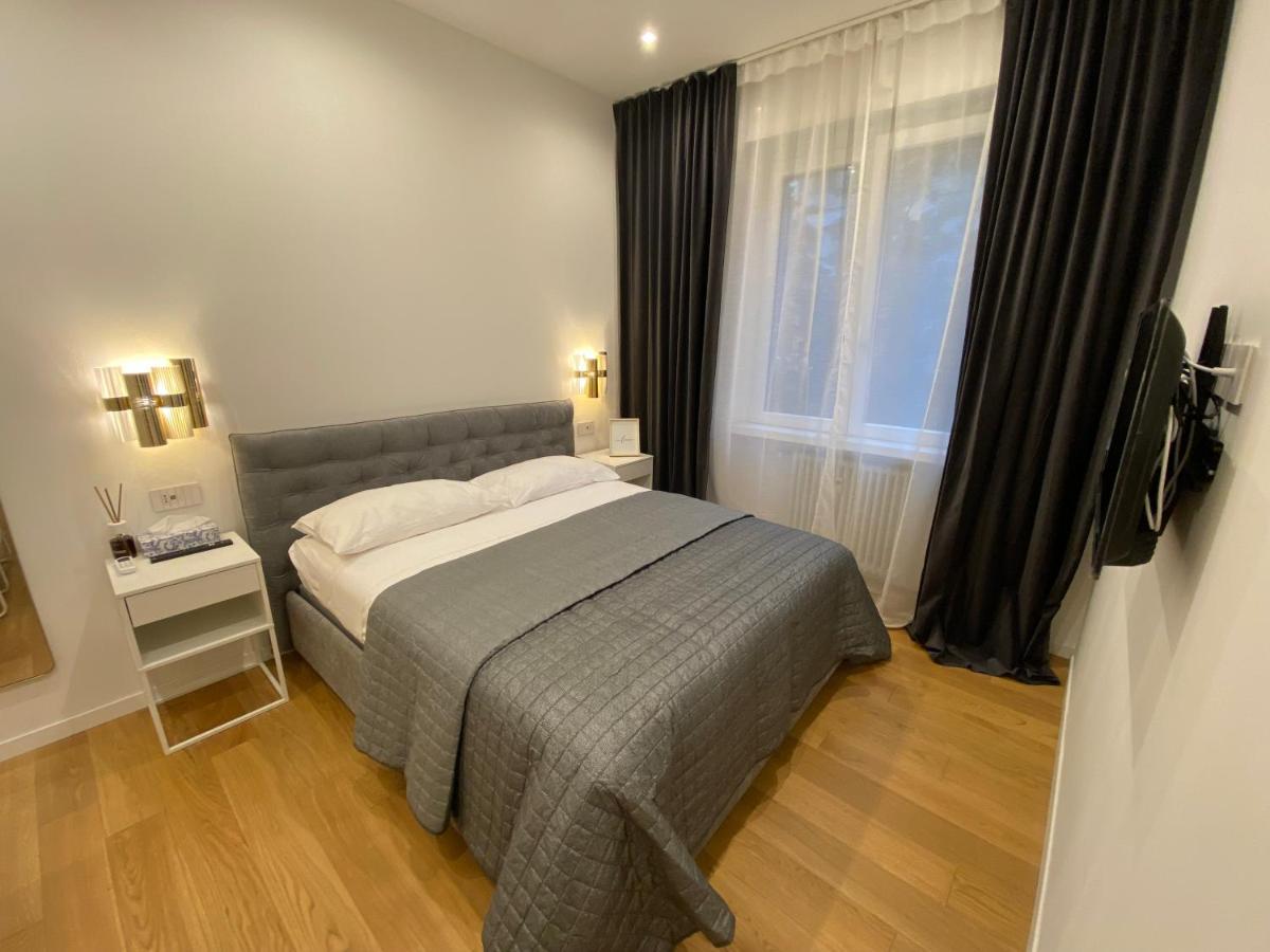 Luxury Modern Apartment Milano Esterno foto