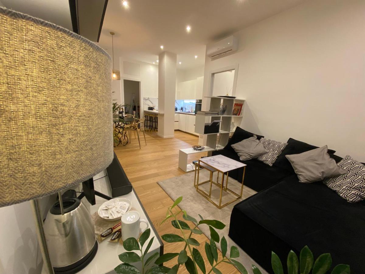 Luxury Modern Apartment Milano Esterno foto